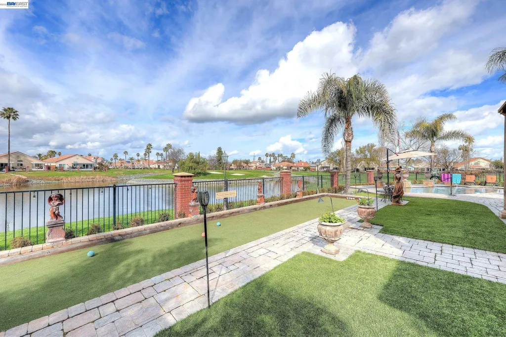 1310 Hampton Court Discovery Bay CA 94505