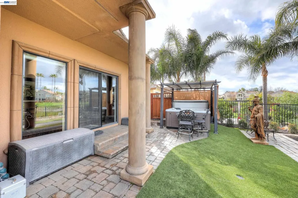 1310 Hampton Court Discovery Bay CA 94505