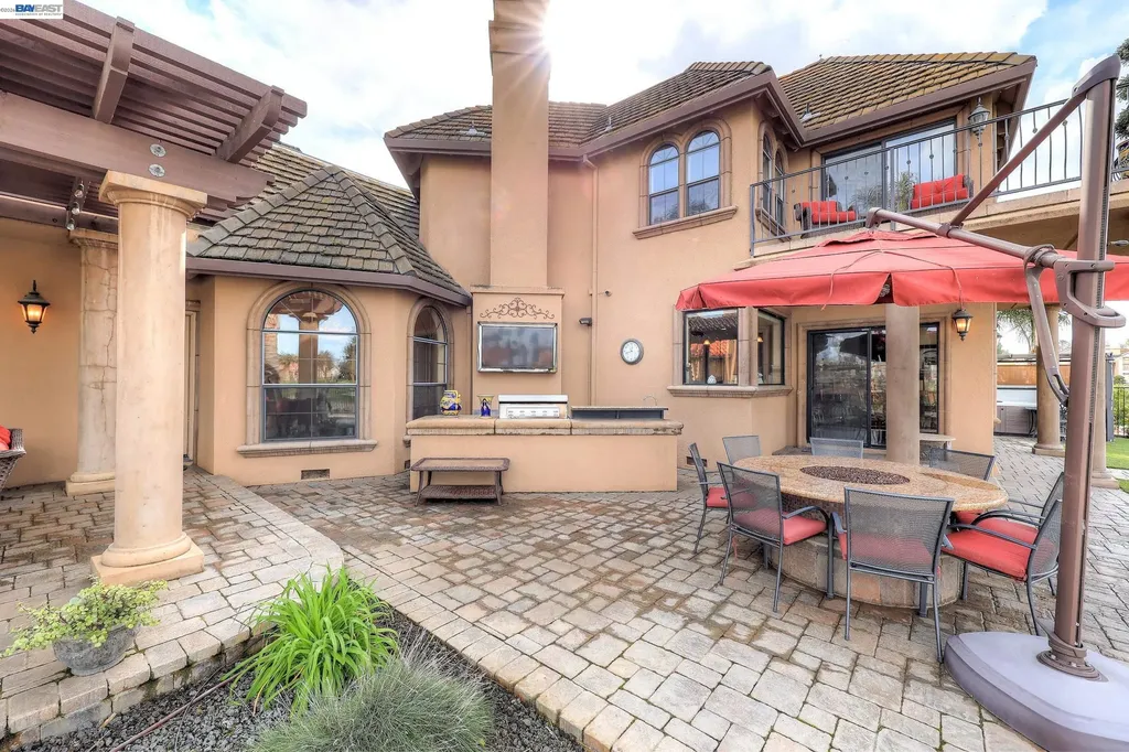 1310 Hampton Court Discovery Bay CA 94505