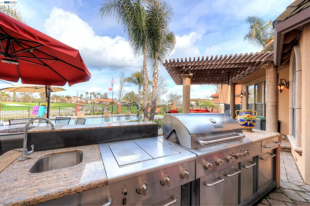 1310 Hampton Court Discovery Bay CA 94505