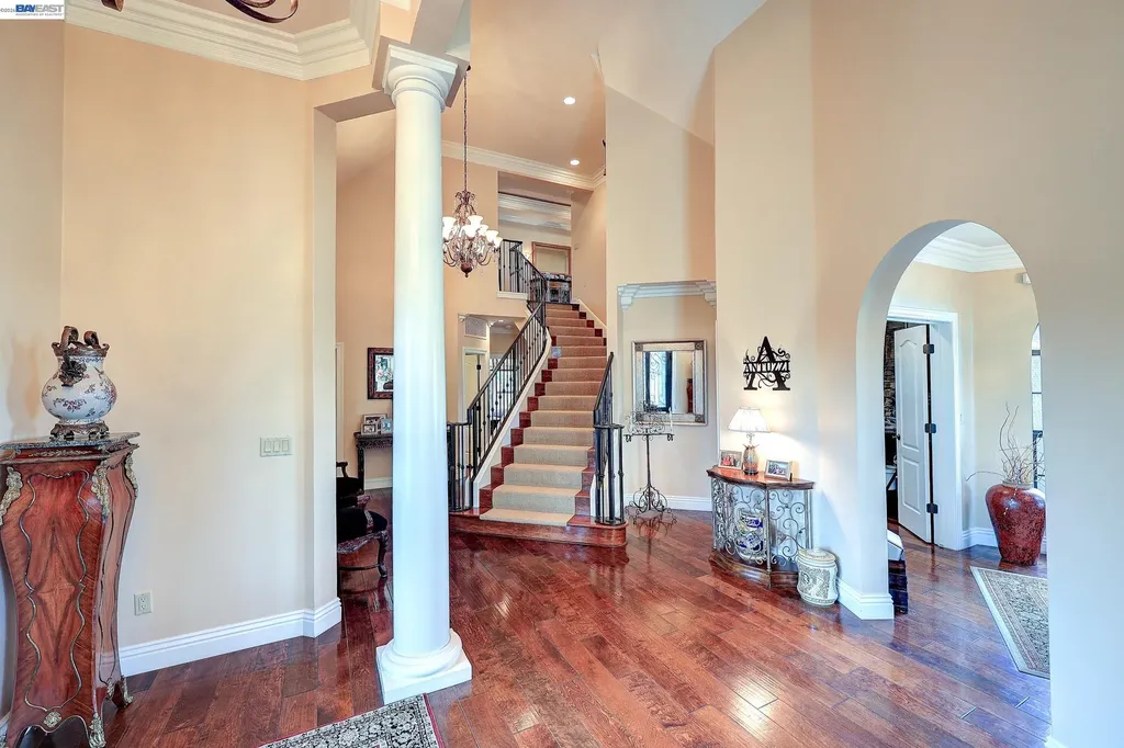 1310 Hampton Court Discovery Bay CA 94505