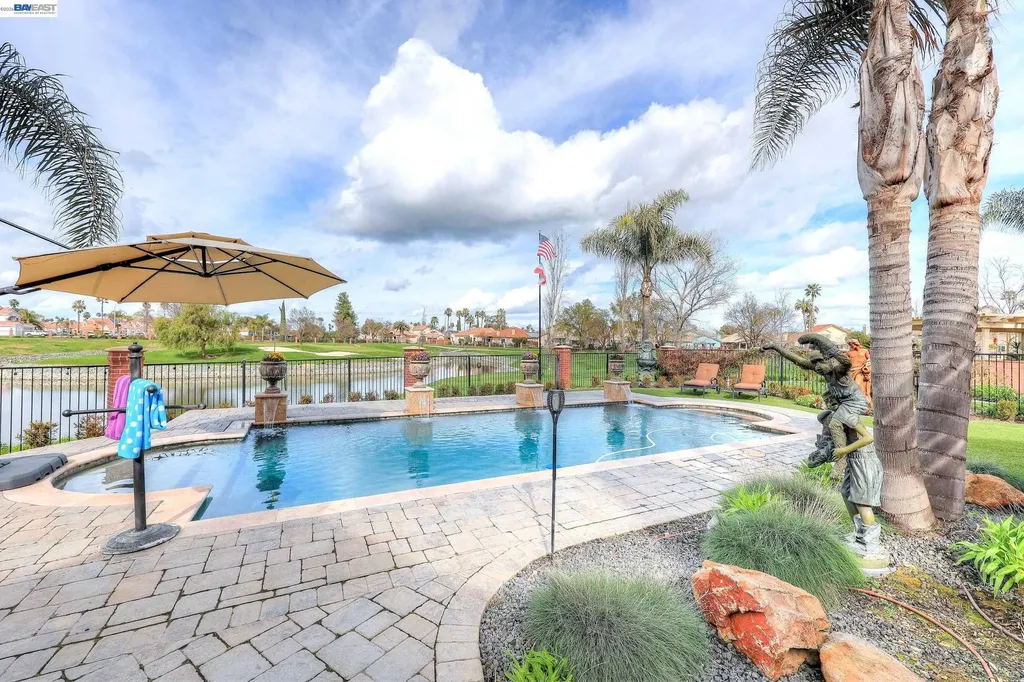 1310 Hampton Court Discovery Bay CA 94505