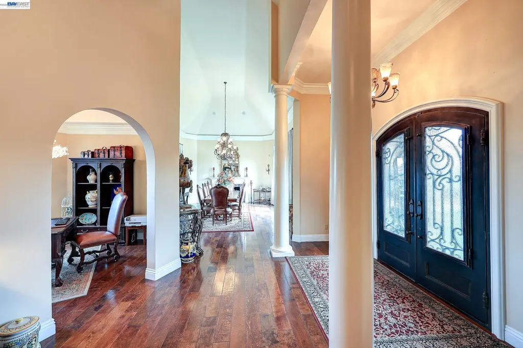 1310 Hampton Court Discovery Bay CA 94505