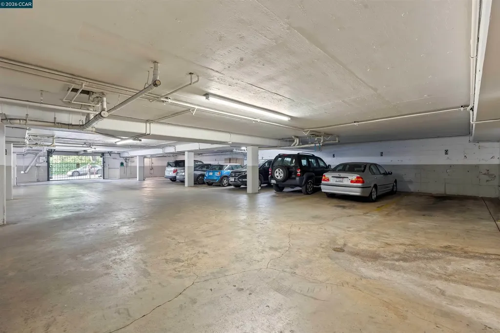 590 El Dorado Avenue Oakland CA 94611