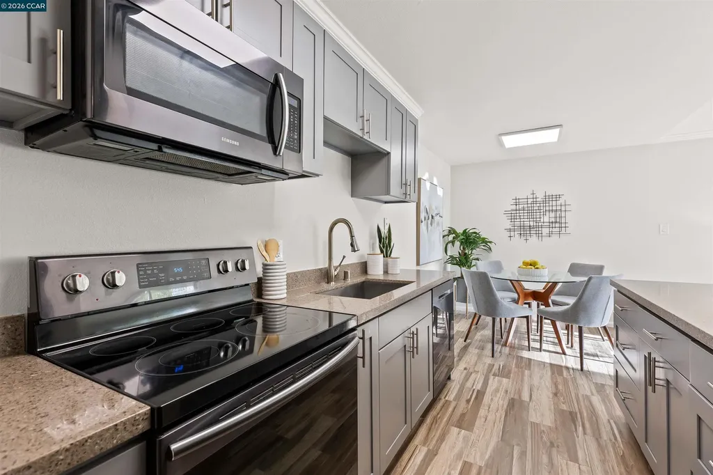 590 El Dorado Avenue Oakland CA 94611