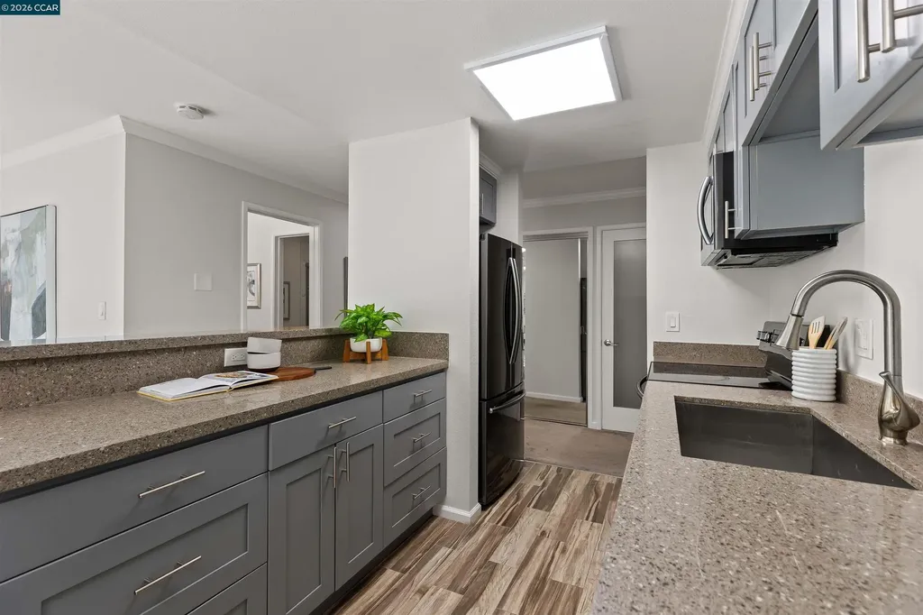 590 El Dorado Avenue Oakland CA 94611