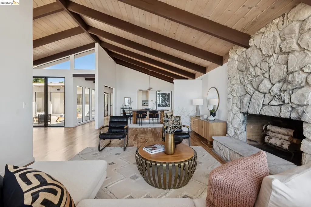 14300 Skyline Boulevard Oakland CA 94619