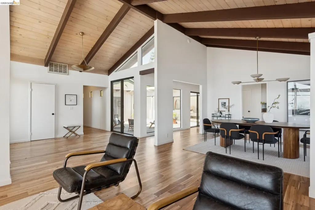 14300 Skyline Boulevard Oakland CA 94619