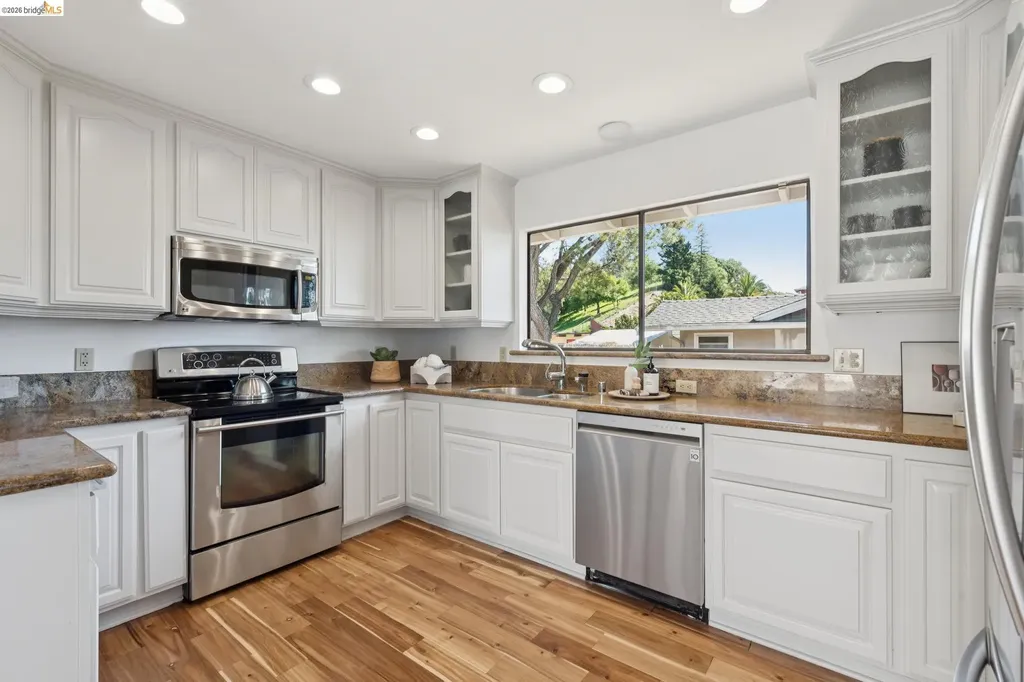 14300 Skyline Boulevard Oakland CA 94619