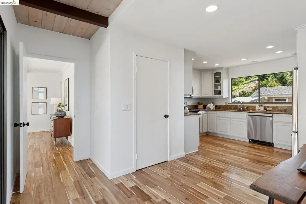 14300 Skyline Boulevard Oakland CA 94619