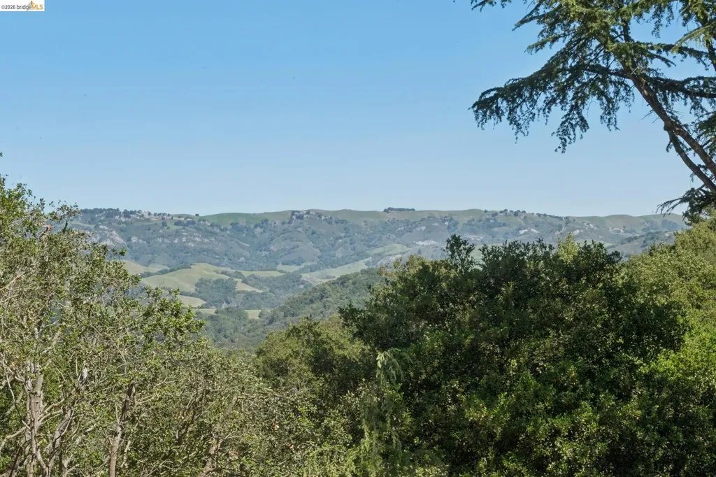14300 Skyline Boulevard Oakland CA 94619