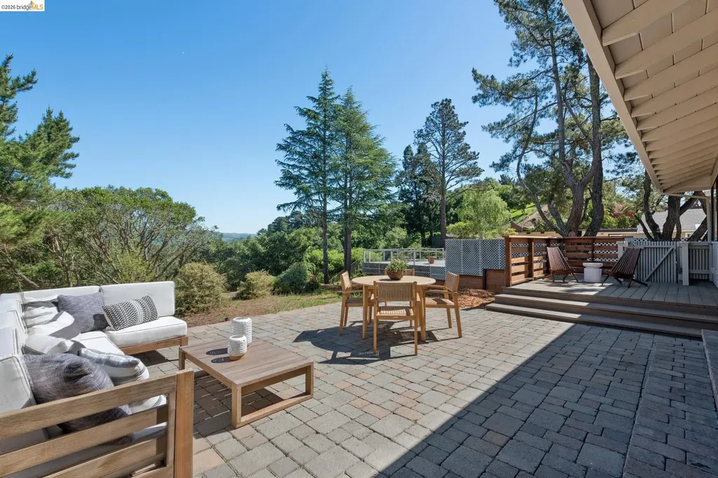 14300 Skyline Boulevard Oakland CA 94619