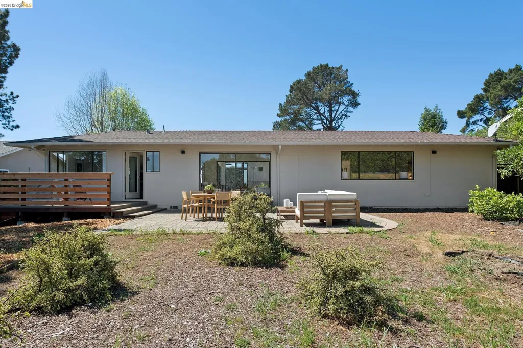 14300 Skyline Boulevard Oakland CA 94619