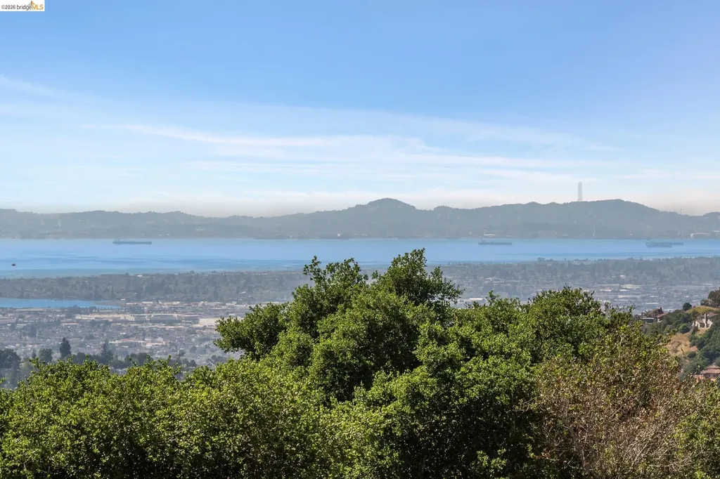 14300 Skyline Boulevard Oakland CA 94619