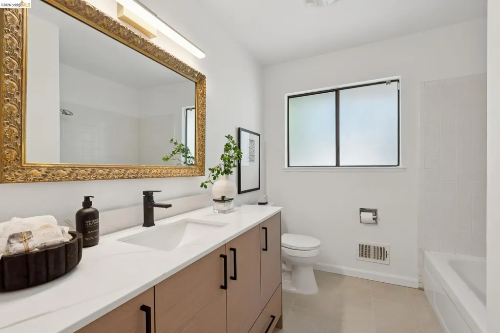14300 Skyline Boulevard Oakland CA 94619