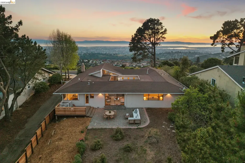 14300 Skyline Boulevard Oakland CA 94619
