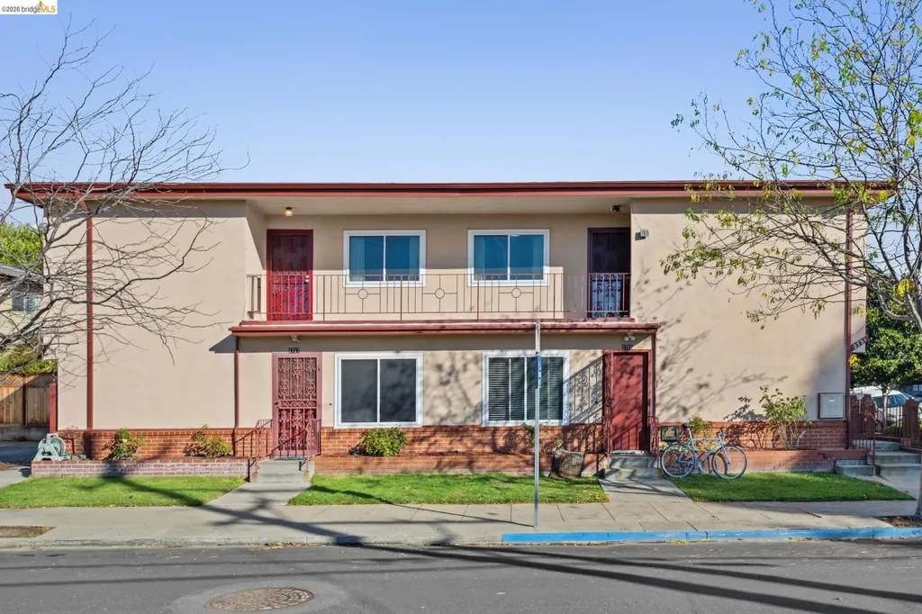 Berkeley CA, 2727 Mcgee Avenue