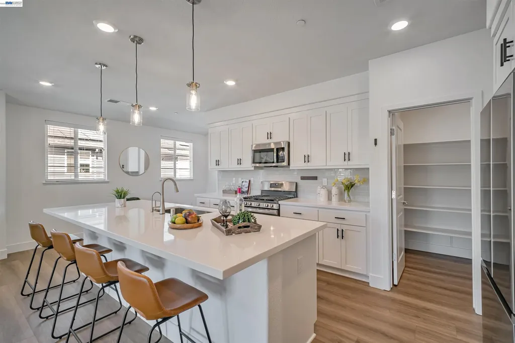 675 Delve Court Hayward CA 94544