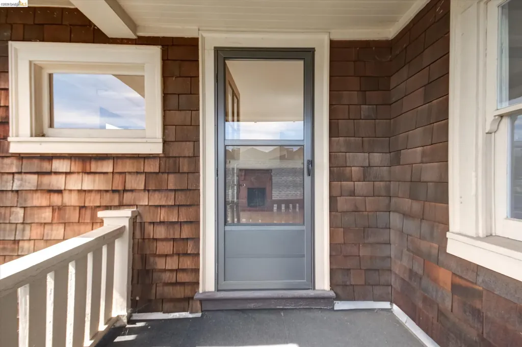 5570 Taft Avenue Oakland CA 94618