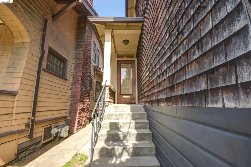 5570 Taft Avenue Oakland CA 94618