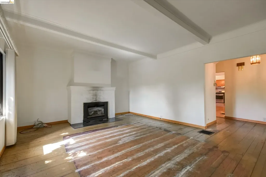 5570 Taft Avenue Oakland CA 94618