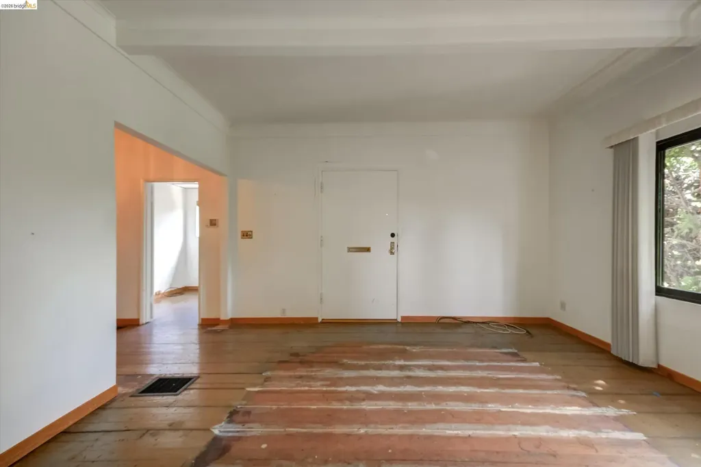 5570 Taft Avenue Oakland CA 94618