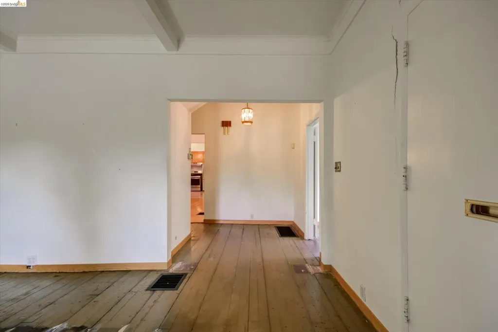 5570 Taft Avenue Oakland CA 94618