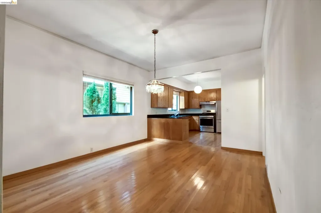 5570 Taft Avenue Oakland CA 94618