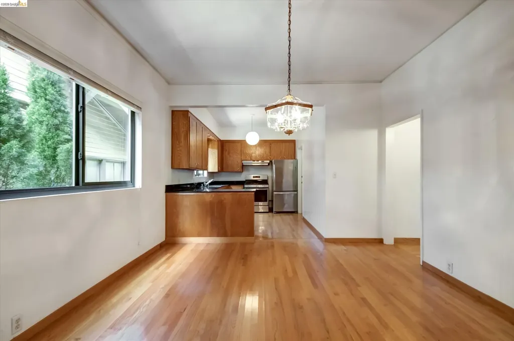 5570 Taft Avenue Oakland CA 94618