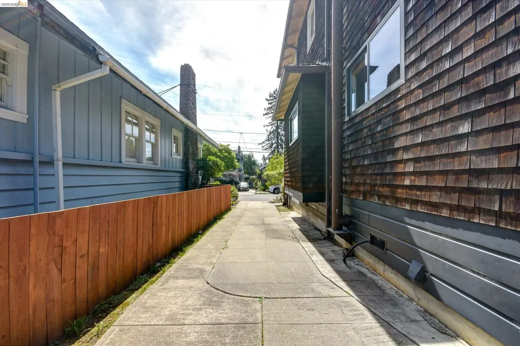 5570 Taft Avenue Oakland CA 94618