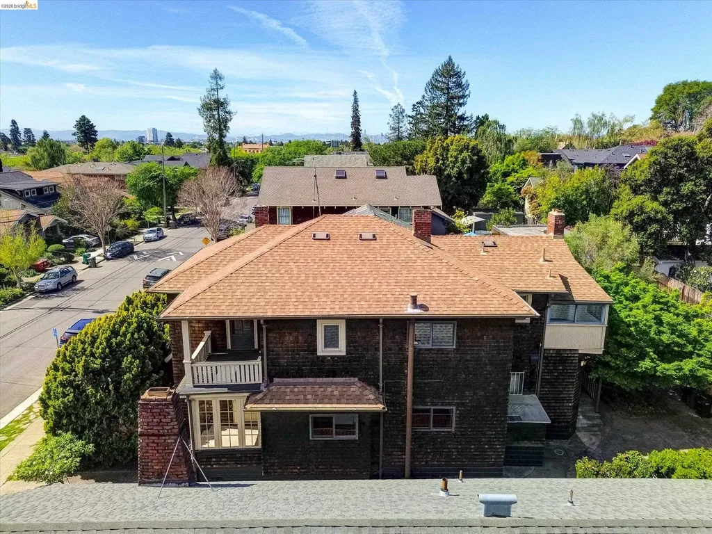 5570 Taft Avenue Oakland CA 94618
