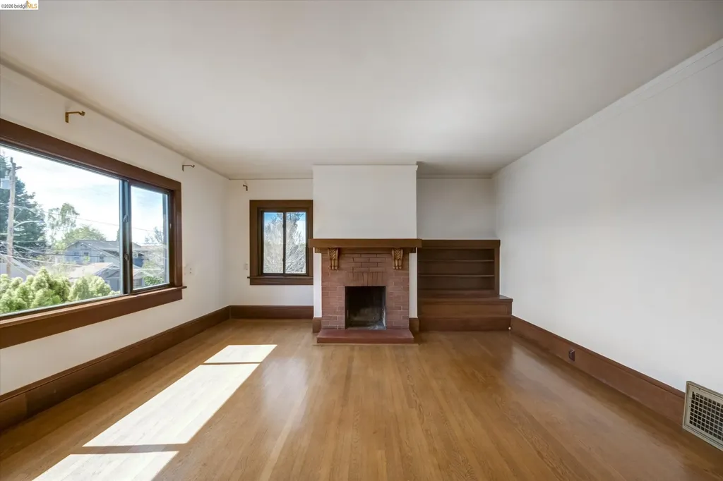 5570 Taft Avenue Oakland CA 94618