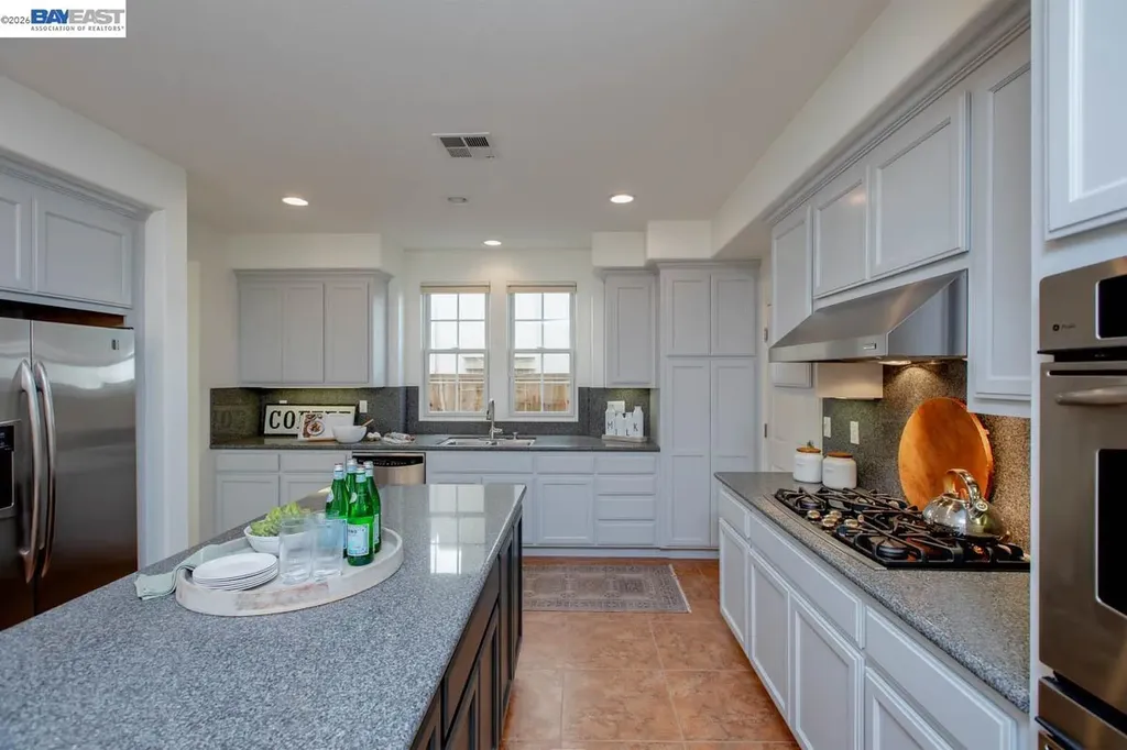 2358 Coral Sea Street Alameda CA 94501