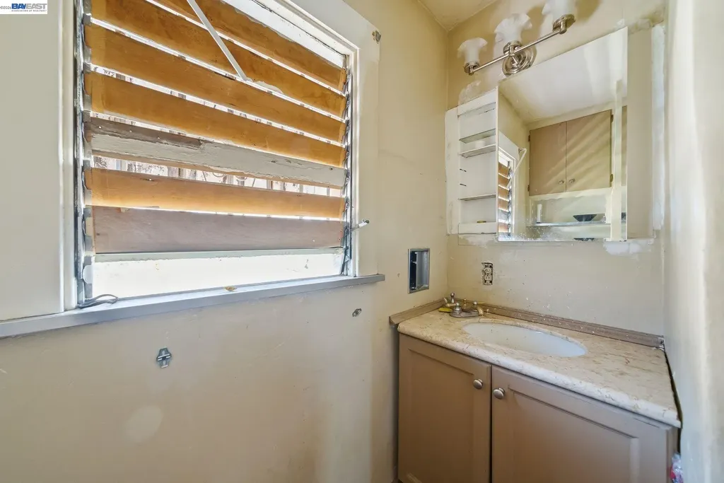 1363 61st Avenue Oakland CA 94621
