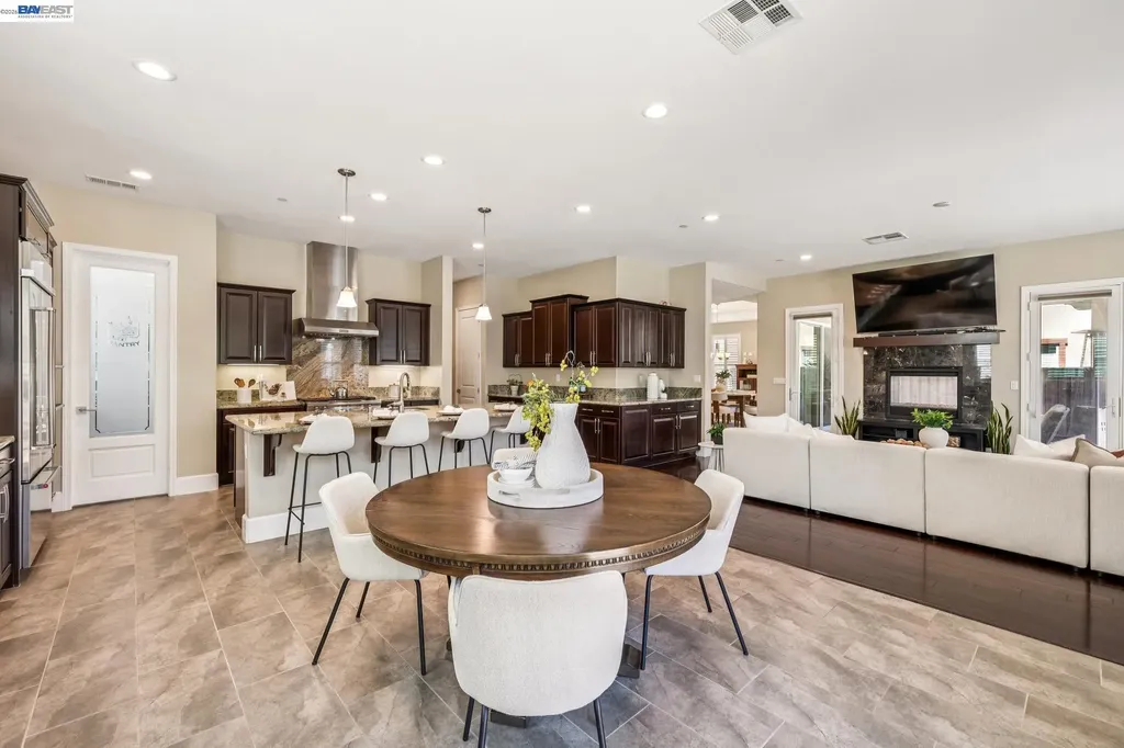 66 Adair Way Hayward CA 94542