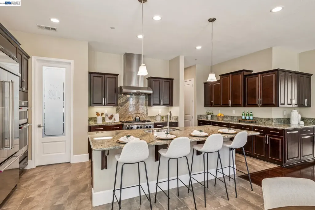 66 Adair Way Hayward CA 94542