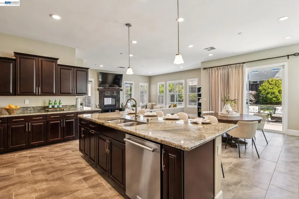 66 Adair Way Hayward CA 94542