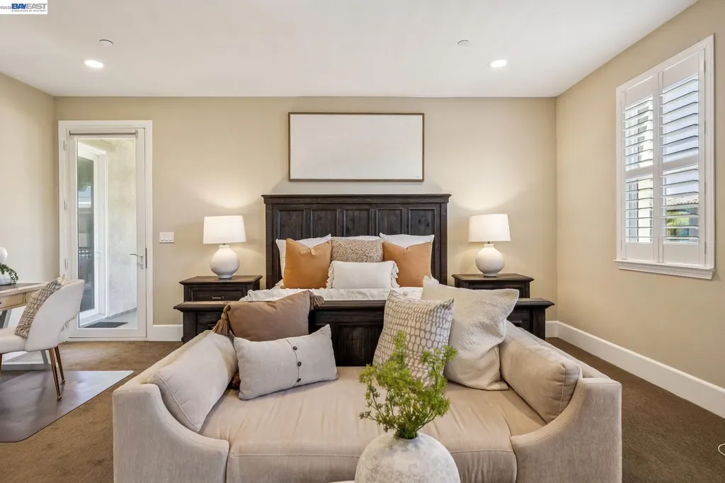 66 Adair Way Hayward CA 94542