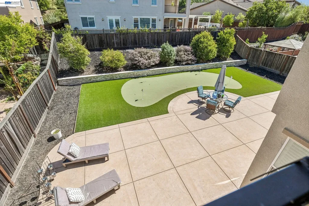 66 Adair Way Hayward CA 94542