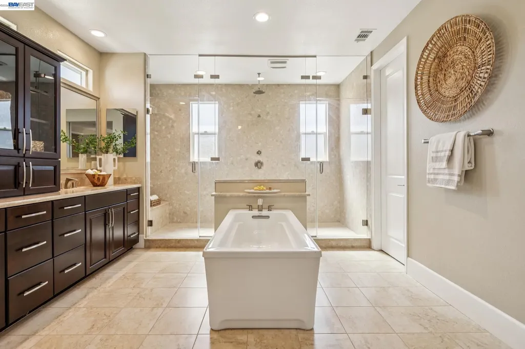 66 Adair Way Hayward CA 94542