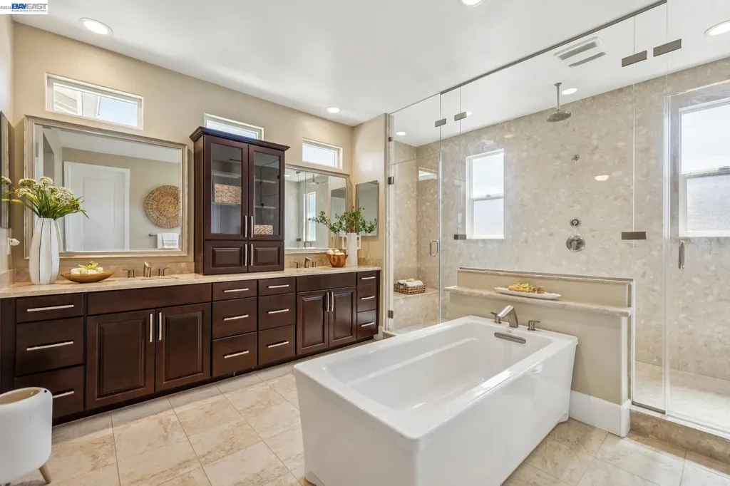 66 Adair Way Hayward CA 94542