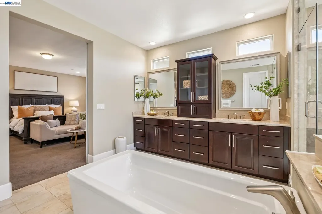 66 Adair Way Hayward CA 94542