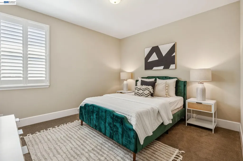 66 Adair Way Hayward CA 94542