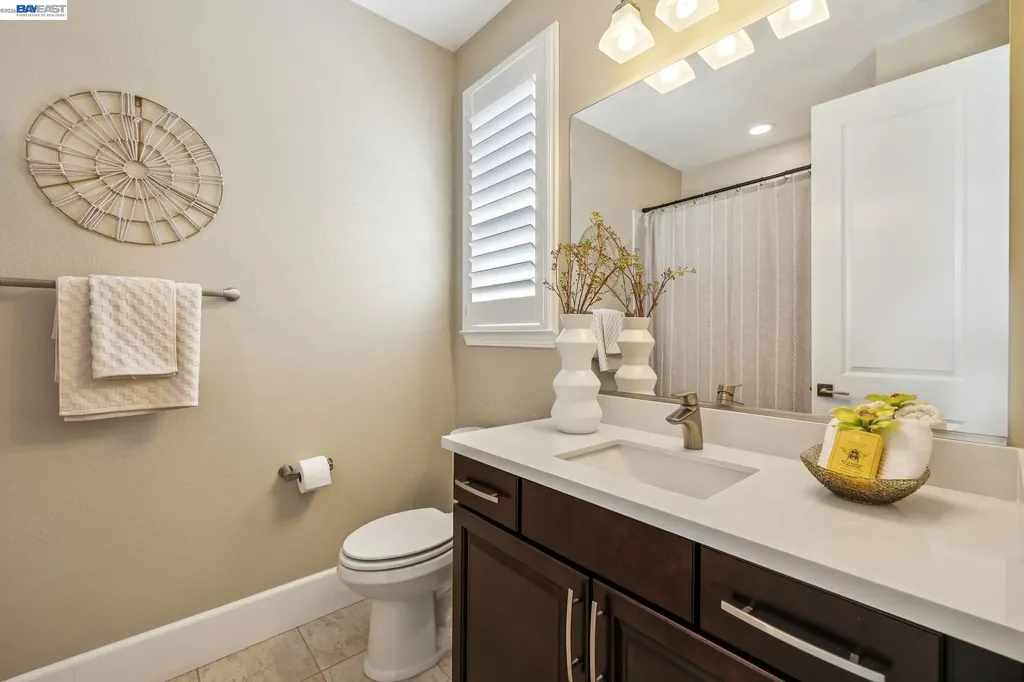 66 Adair Way Hayward CA 94542