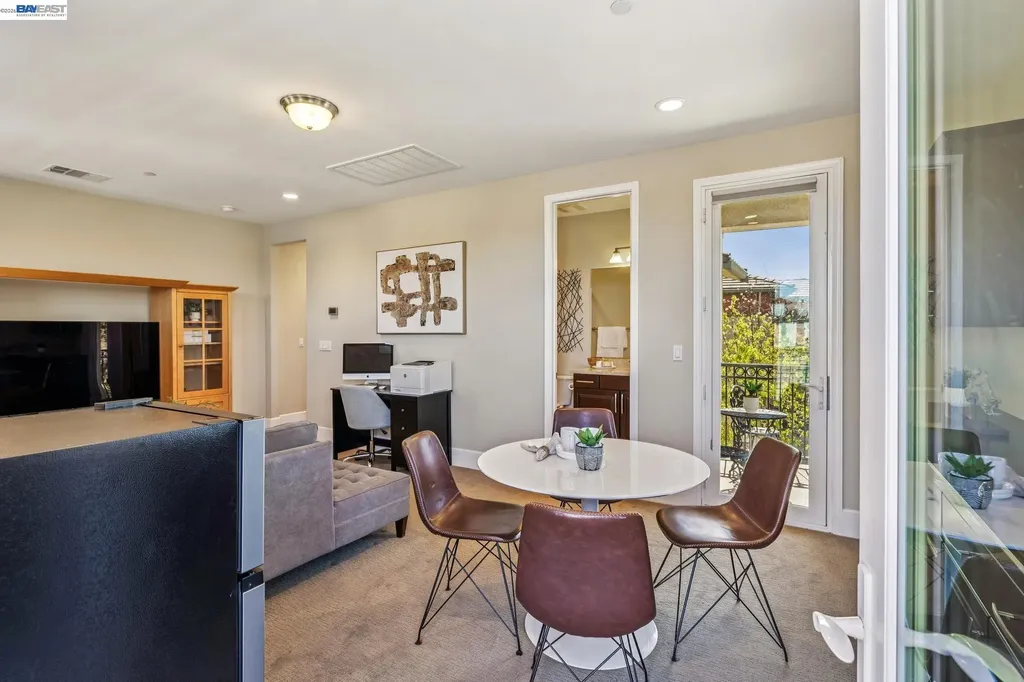 66 Adair Way Hayward CA 94542