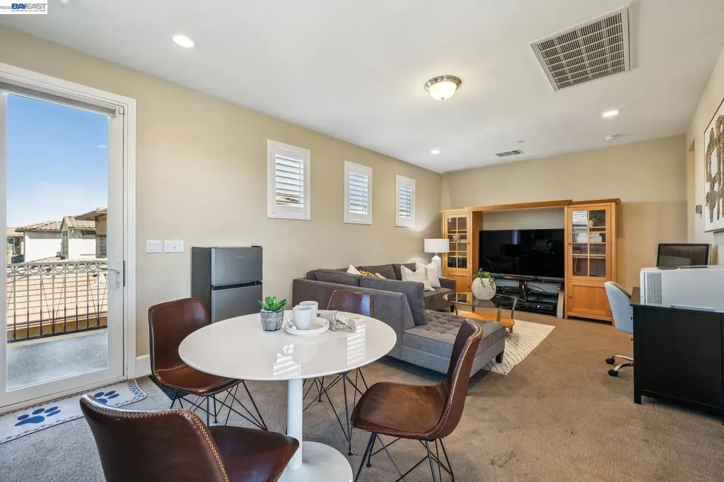 66 Adair Way Hayward CA 94542