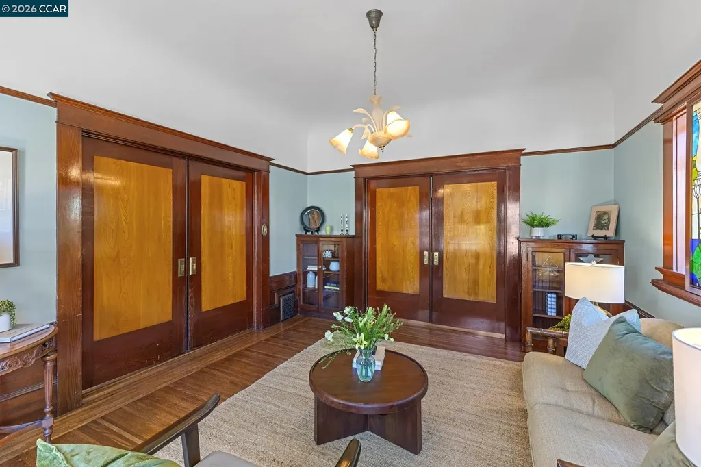 1324 Grove Street Alameda CA 94501