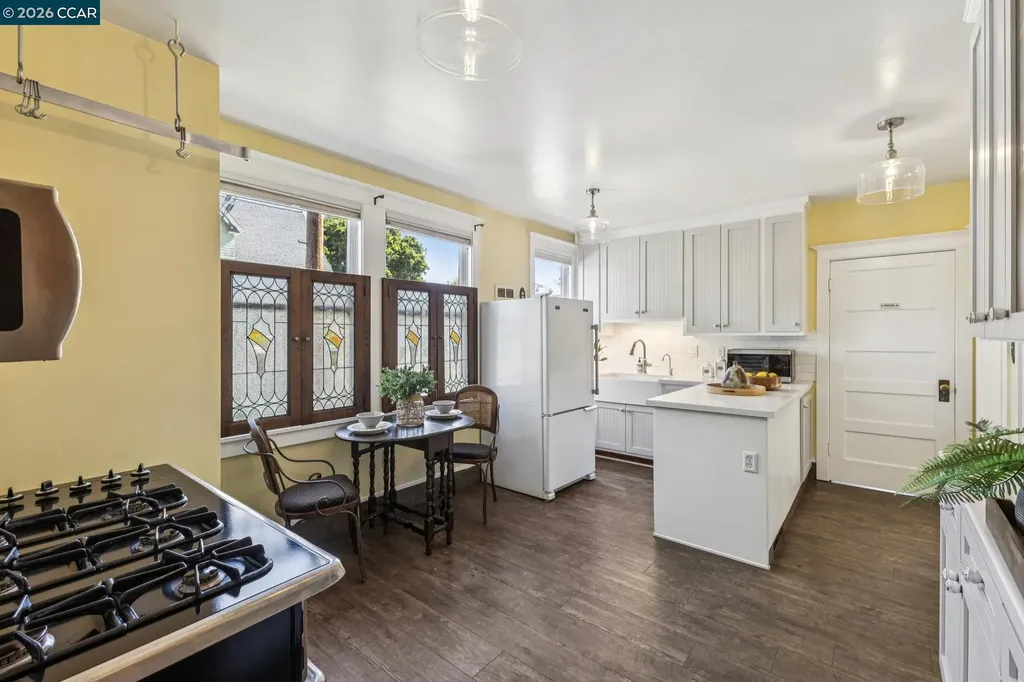 1324 Grove Street Alameda CA 94501