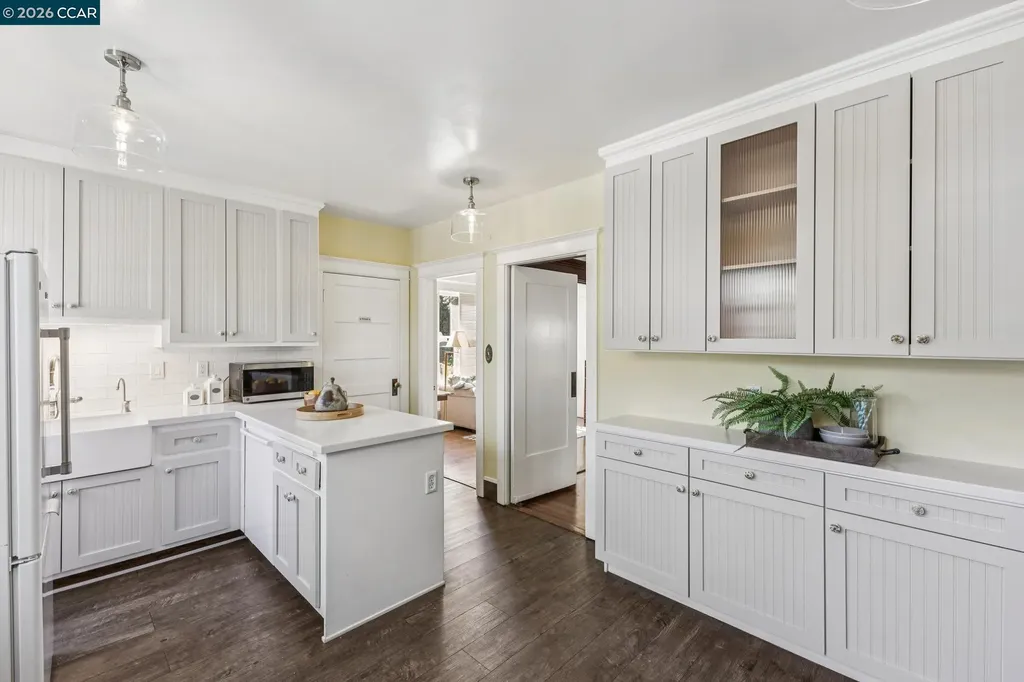 1324 Grove Street Alameda CA 94501