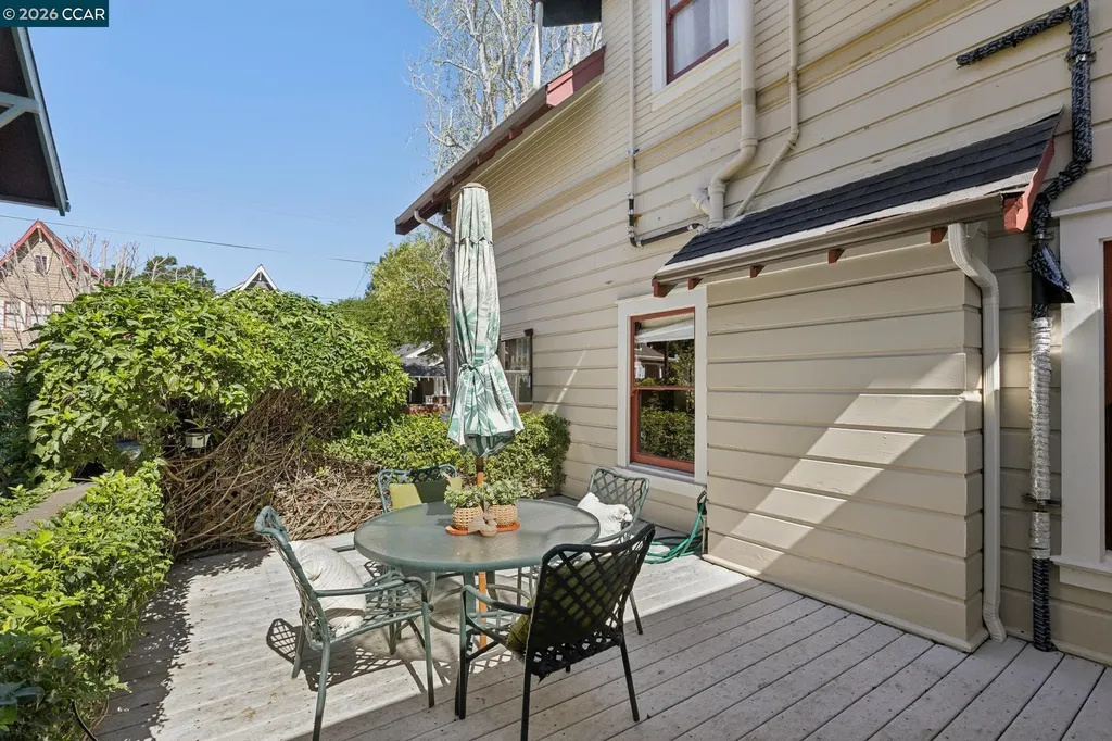 1324 Grove Street Alameda CA 94501